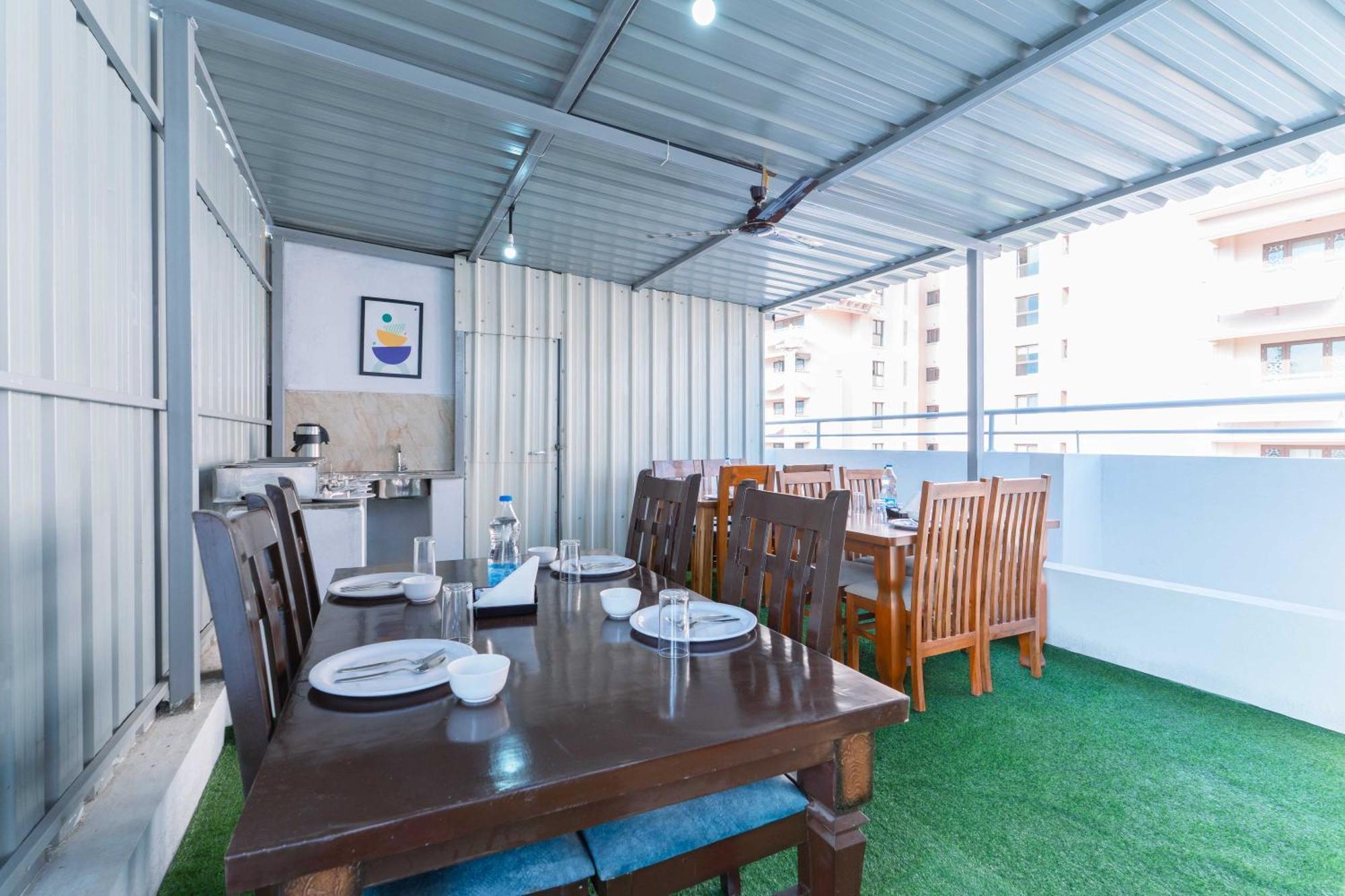 Treebo Emirates Suites Indiranagar Bangalore Bagian luar foto