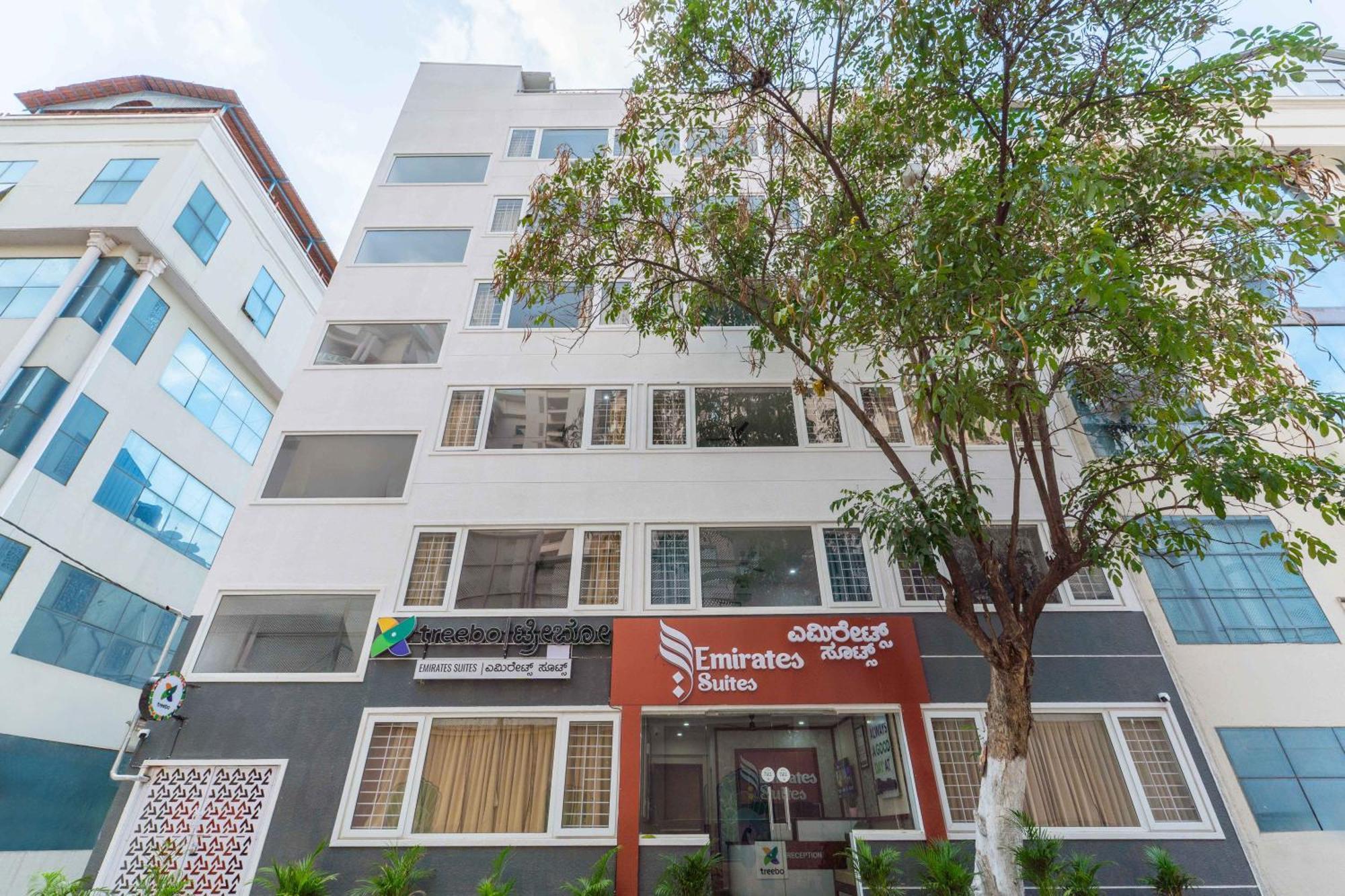 Treebo Emirates Suites Indiranagar Bangalore Bagian luar foto