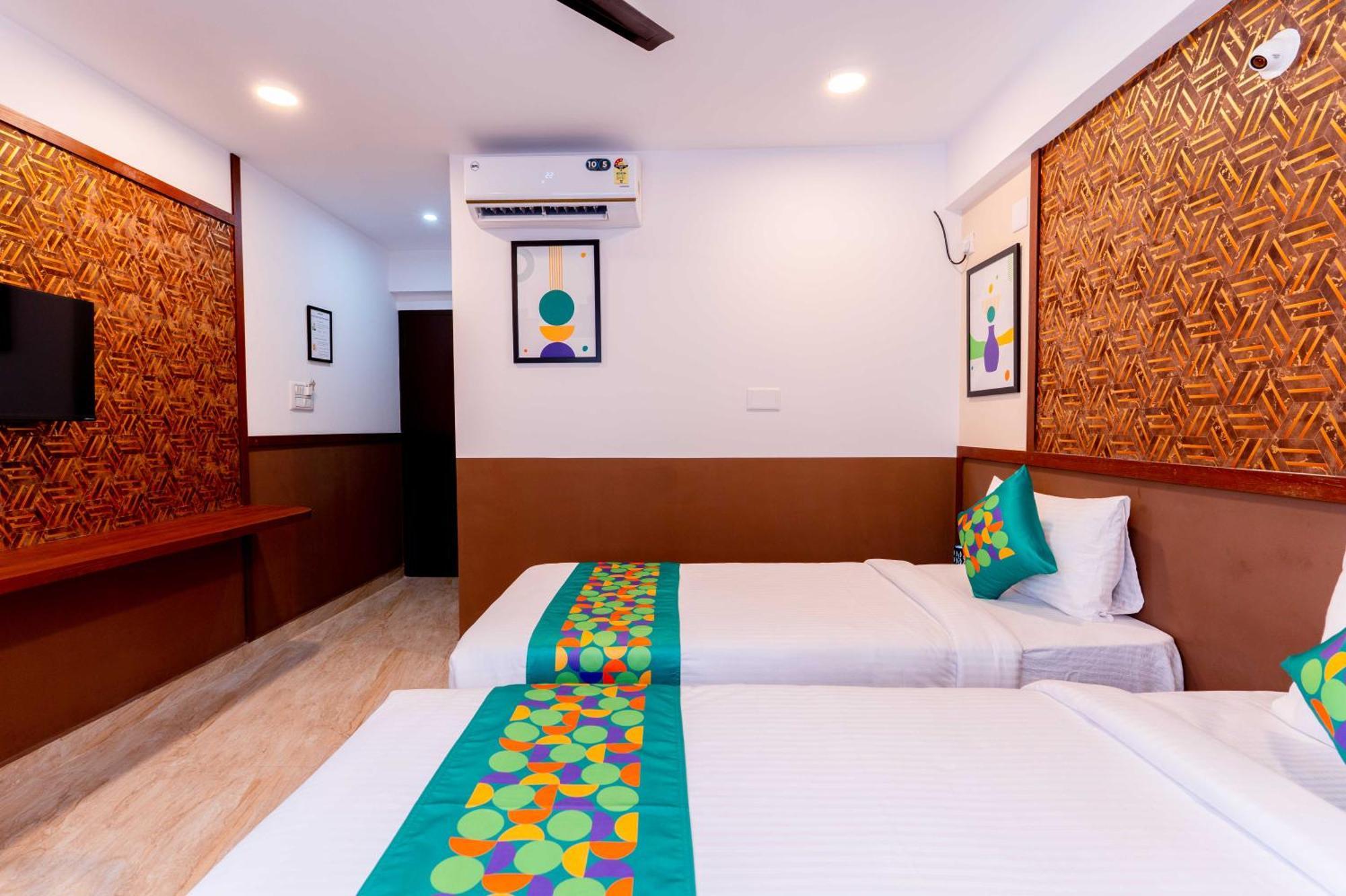 Treebo Emirates Suites Indiranagar Bangalore Bagian luar foto